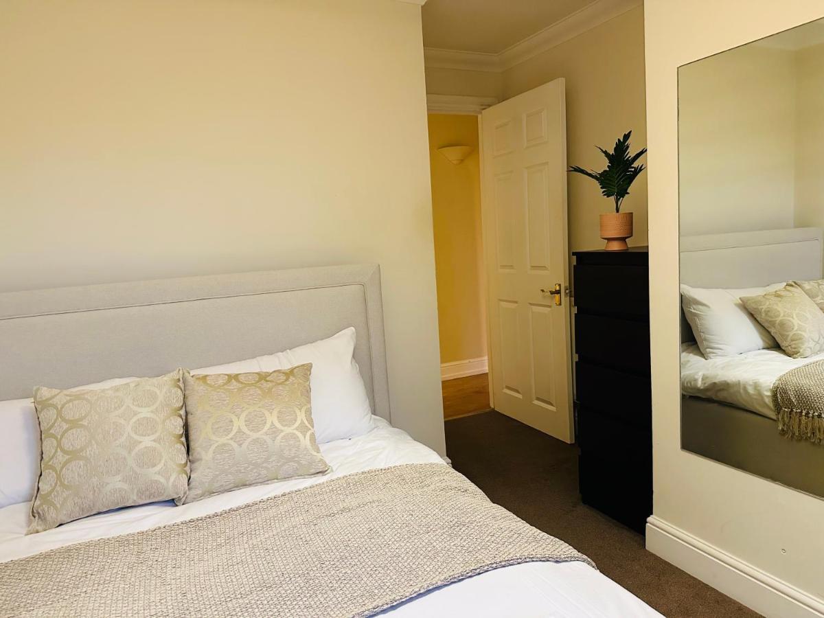 The Wimbledon Haven - Free Parking Apartment London Exterior photo